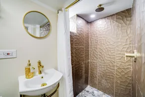 2 Mi to Calumet Park & Beach: Windy City Escape! - Innvendig