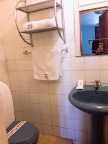 Hostal Santa Apolonia - Bathroom