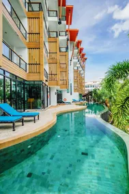 The Lunar Patong - Piscine
