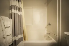 Sun & Ski Inn and Suites - Baño