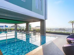 Ibis Styles Malang - Piscine