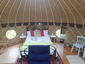 Looe Yurts - Room