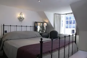 Melville House - Room