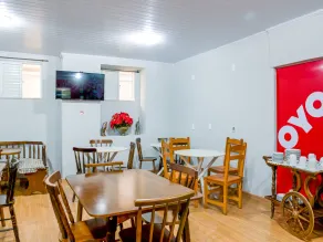 OYO Hotel Lindoia, Petropolis - Restaurante