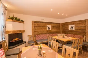 Hotel Alpspitz B&B - Sitzecke in der Lobby
