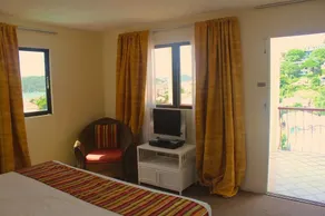 Bunker Hill Hotel - Room