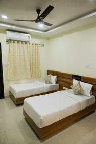 Hotel Golden Bliss - Room