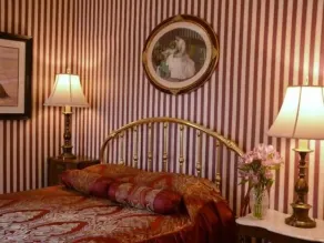 Manayunk Chambers Guest House - Room