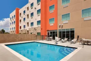 La Quinta Inn And Suites By Wyndham Corpus Christi I-37 Nw - Pool