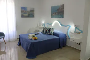 EXCLUSIVE HOME - Room