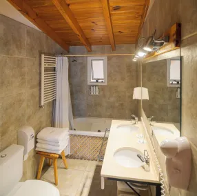 Hotel Antiguos - Bathroom