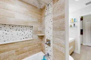 7302 Santa Rosa Pkwy - Badeværelse