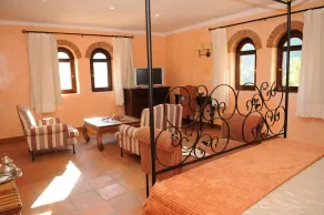 La Figuerola Hotel & Restaurant - Room