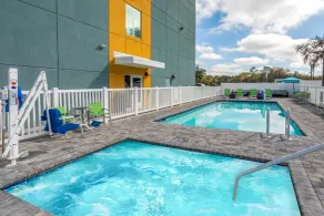 Holiday Inn Express & Suites - Wildwood - The Villages by IHG - Piscine
