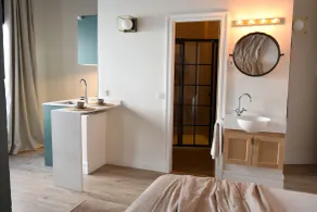 Honest Sevilla Apartments - Bathroom