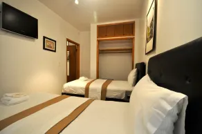Off Soho Suites - Chambre