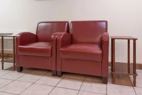 Days Inn by Wyndham Russell - Lobby