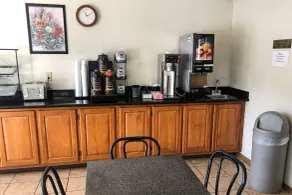 Econo Lodge Oklahoma City Northeast - Morgenmadsområde