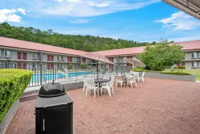 Red Roof Inn Hot Springs - Piscina