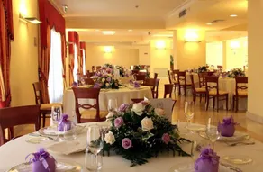 Royals Gate Hotel - Restaurante