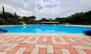 Golden Farms Resorts - Piscina