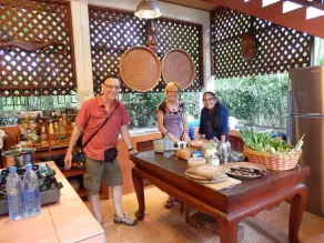 Golden Teak Home Resort - Restaurant