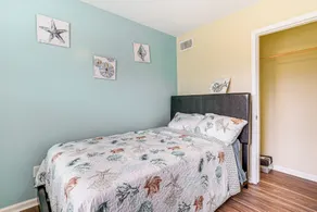 1 Mi to Pleasure Pier! Charming Galveston Retreat - Interior