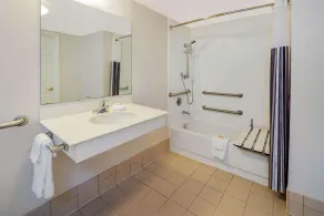 La Quinta Inn & Suites by Wyndham Irvine Spectrum - Salle de bain