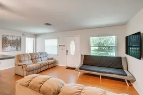 Welcoming Bartow Home Near Family Attractions! - Interior