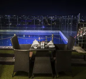 Sarovar Portico Jaipur - Piscine
