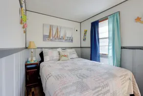 Cozy Camdenton Cottage w/ Deck + Boat Dock Access! - Interiör