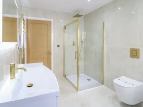 Blackrock Gem - Bathroom