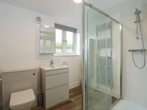Tawny's Roost - Bathroom
