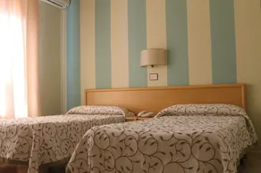 HOTEL LOS ARENALES DE JERTE - Rom