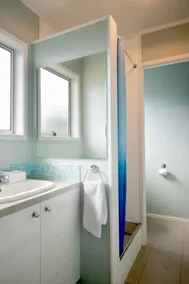 Averill Court Motel - Bathroom