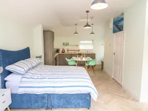 Byghan Thornton - Habitación