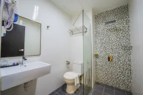 inHotel Inanam - Salle de bain