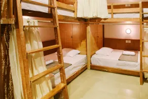 Lokal Bali Hostel - Habitación