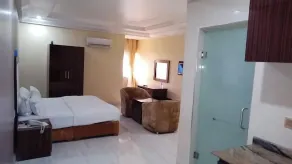 Tatiana Hotel and Suites - Habitación
