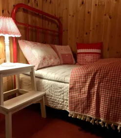Encantadora casa con terraza, jardín y barbacoa | Admite mascotas - Habitación