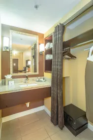 Inn at the Peachtrees, an Ascend Collection Hotel - Room