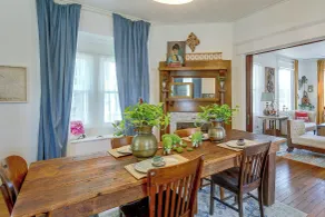 Shop, Dine, Explore Dtwn! Walkable Farmington Home - Interior