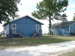 Virginia Landing Camping Resort Cabin 19 - Chambre