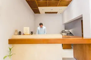 Hapi Hotel - Recepción