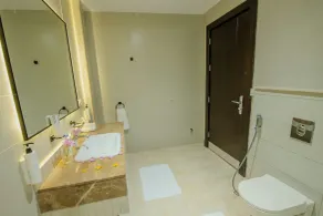 Towlan Alrayan - Bathroom
