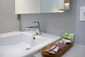 Smart Hotel Thamrin Jakarta - Bathroom