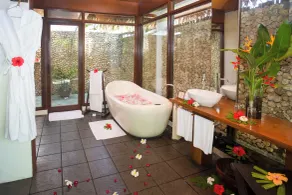 Mandala Spa & Resort Villas - Bathroom