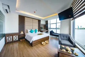 Pariat River Front Hotel - Habitación
