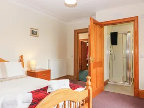 Newseat - Room