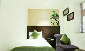 Treebo C Plaza - Room